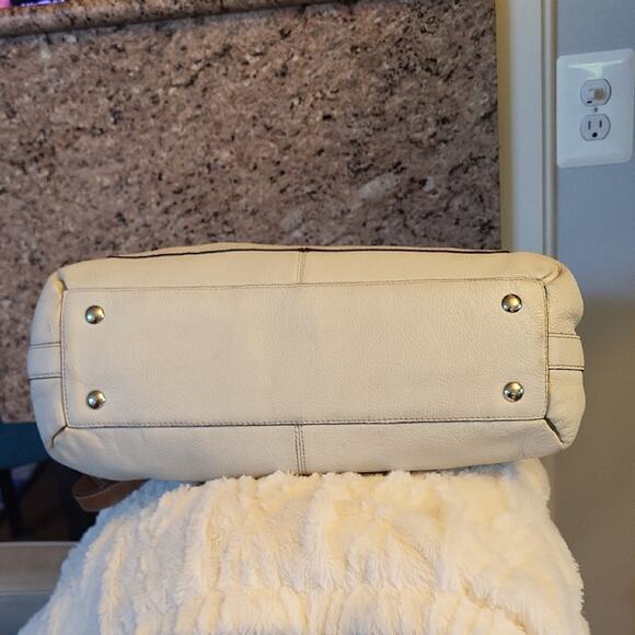 Coach Penelope Cream and Brown Shoulder Bag F14682 - Picture 6 of 16